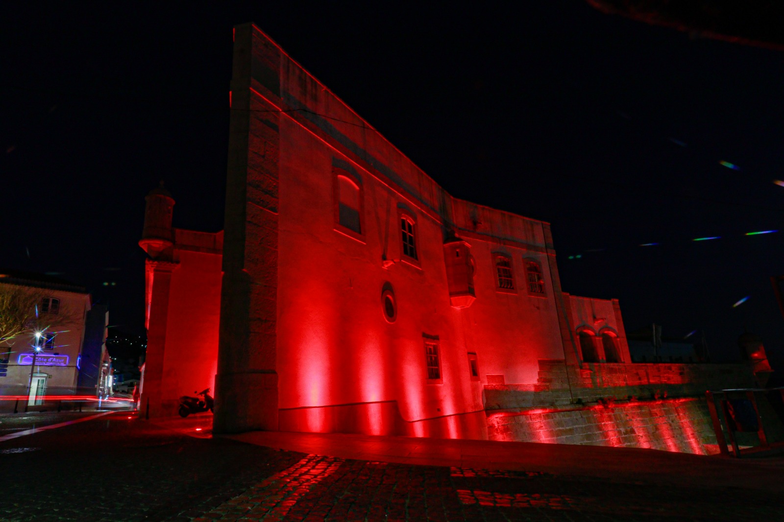 Fortaleza de Santiago com iluminação decorativa