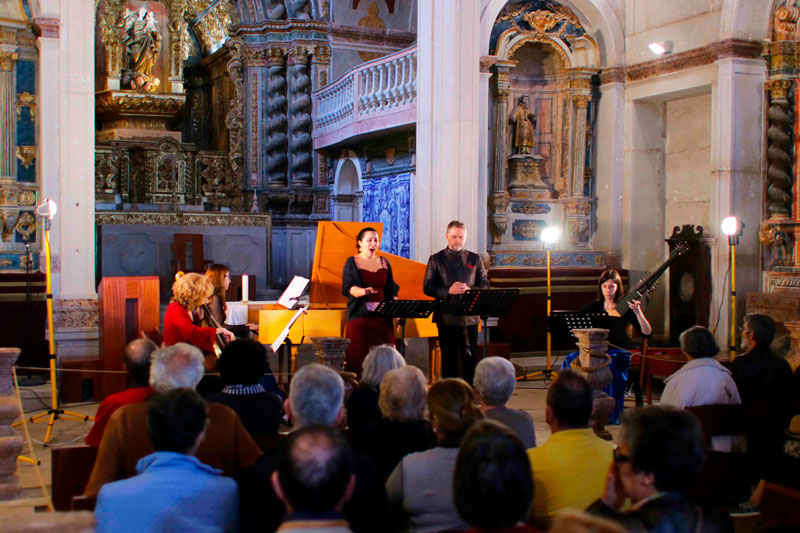 Musiksaison im Opernhaus Casa de Ópera des Kap Espichel