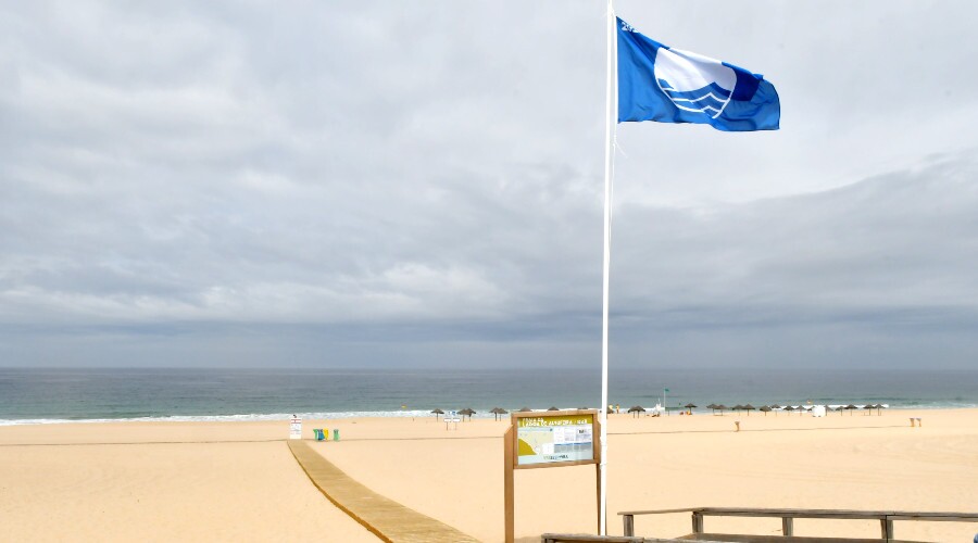 Bandeira Azul para praias de Sesimbra